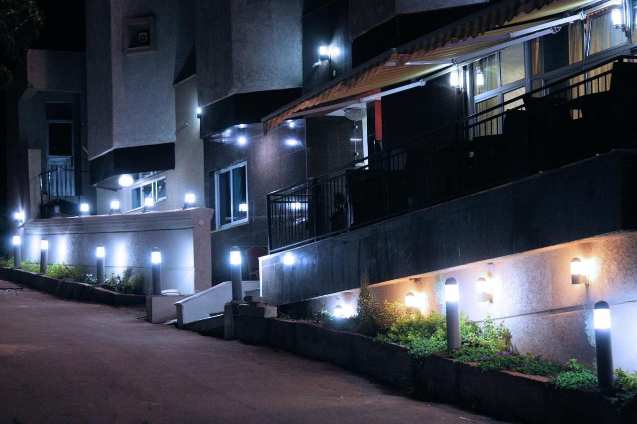 Manrashiwa Hotel Addis Ababa Exterior photo