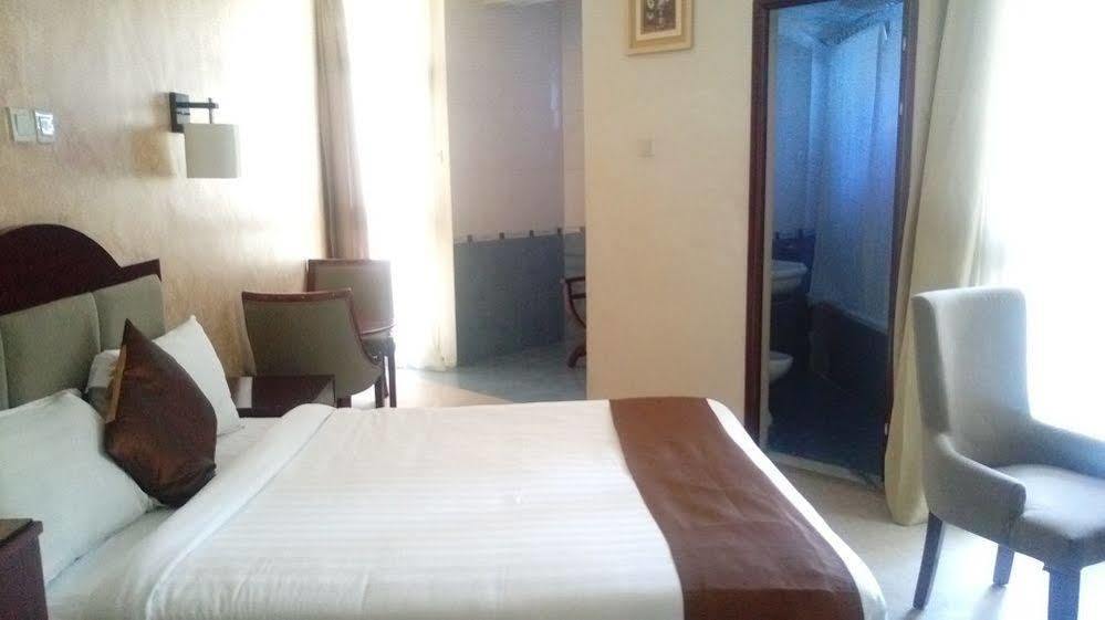 Manrashiwa Hotel Addis Ababa Exterior photo